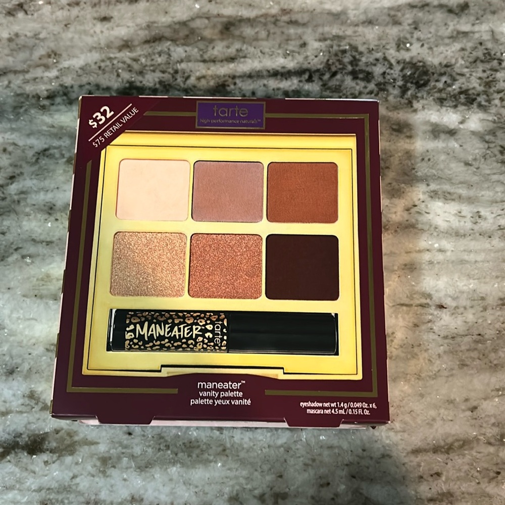 tarte man eater  Vanity Palette